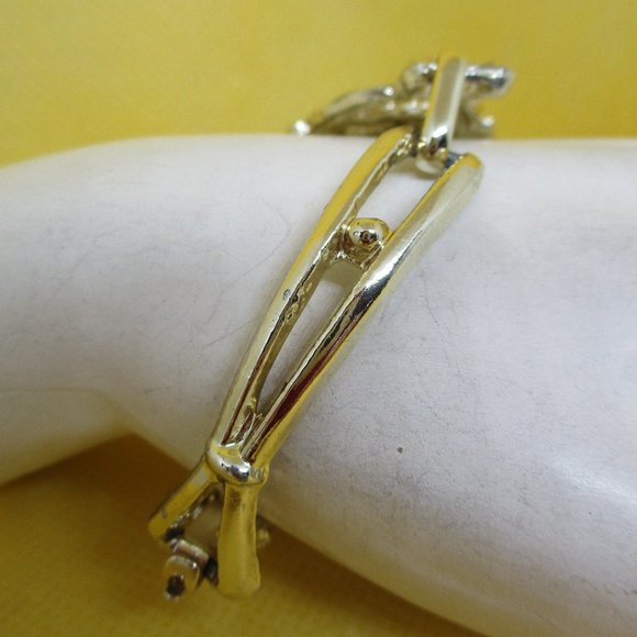 Vintage Faux Turquoise Gold Metal Bracelet Ornate Large Oval Lucite Cabochon - Picture 7 of 15